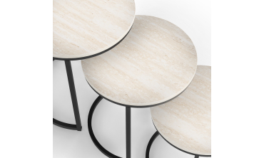 Tables basses gigognes Memphis effet marbre blanc et pieds noirs - lot de 3