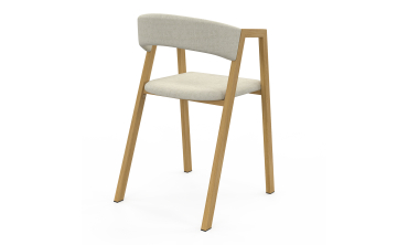 Chaises Enola avec accoudoirs en tissu beige et pieds effet bois - lot de 4