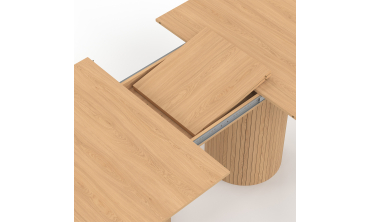Table à manger extensible Albane 2 pieds pylône effet hêtre 160-200cm