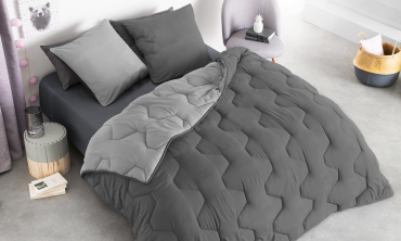 Couette chaude réversible bicolore grise 240x260cm - microfibres 300 g/m2 + 2 oreillers mi-ferme
